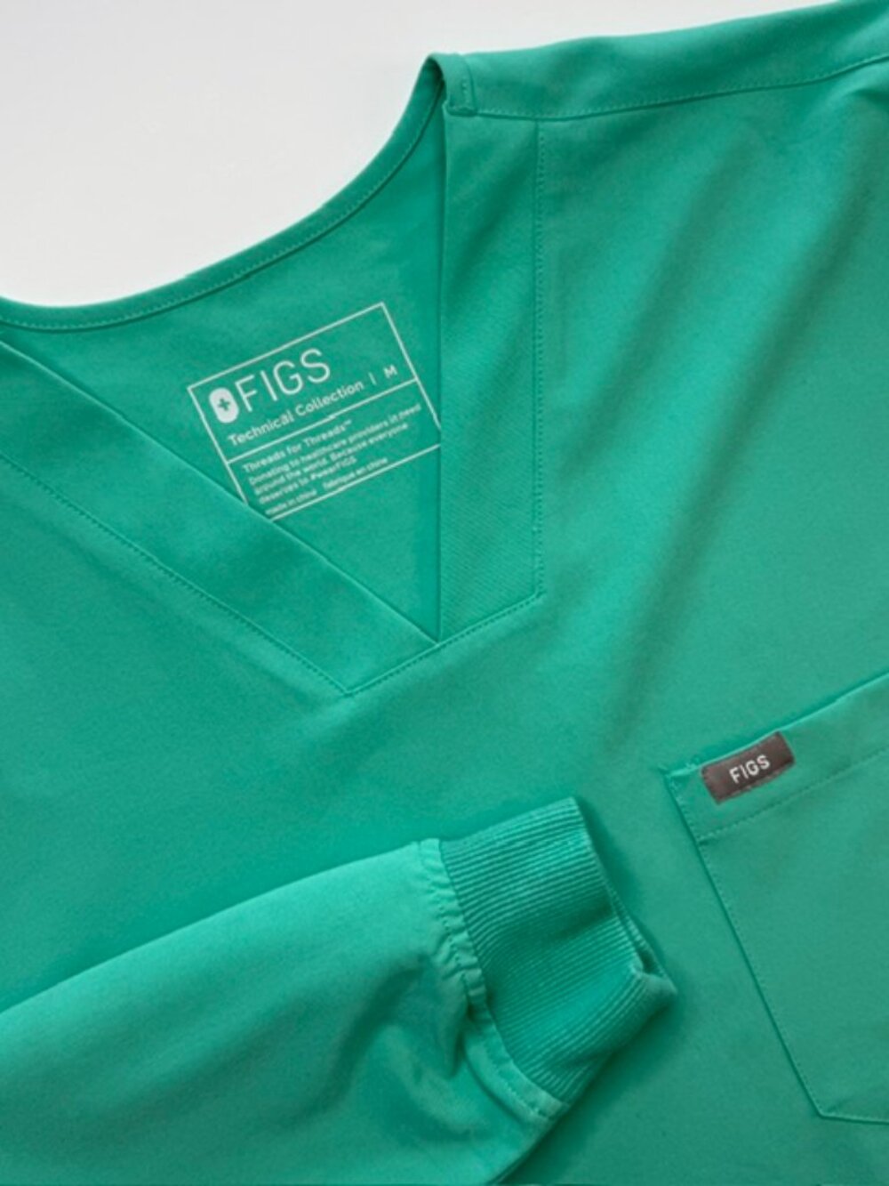 Figs Technical V-Neck Long Sleeve Men’s Medium Green Scrub Top Shirt Pullover